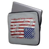 Amerika in Not - Aufwärtsflagge Laptopschutzhülle (Vorderseite Links)