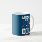 Amerika ist in meiner DNA-amerikanischen Fahne am  Kaffeetasse (VorderseiteRechts)