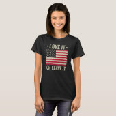 Amerika Liebe es oder Verlasse es unter amerikanis T-Shirt (Vorne ganz)