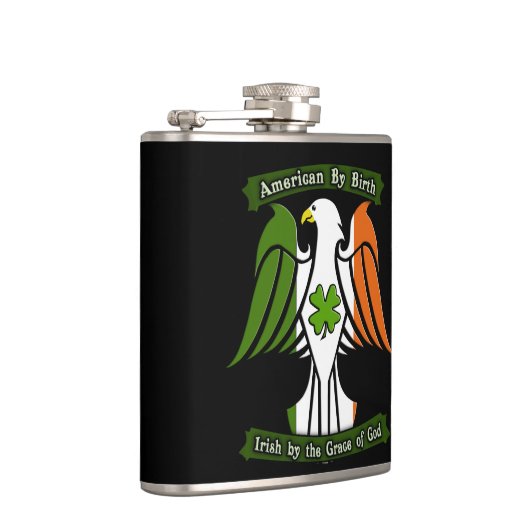 Amerikaner durch die Geburt, irisch von Gnaden des Flachmann (Rechts)