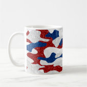 Amerikanische Camouflage 4. Juli Glitzer Kaffeetasse (Links)