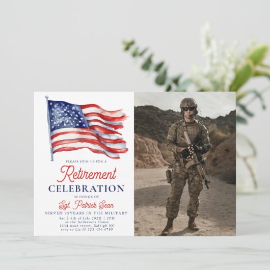 Amerikanische Flagge 4. Juli Foto Army Rentirement Einladung (Stehend Vorderseite)
