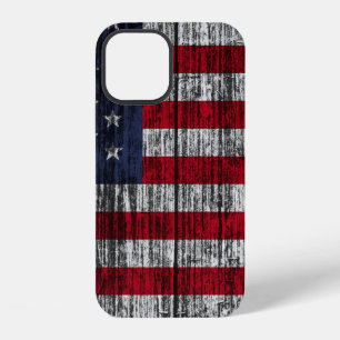 Amerikanische Flagge auf Zaunhintergrund gemalt.4. iPhone 12 Hülle