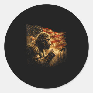 Amerikanische Flagge Bigfoot bläst Löwenzahn vinta Runder Aufkleber