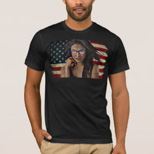 Amerikanische Flagge erschüttert T-Shirt