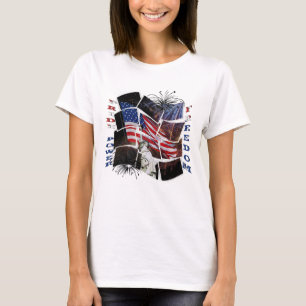 Amerikanische Flagge, Feuerwerke, Freiheitsstatue T-Shirt