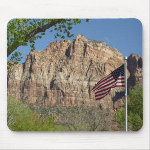 Amerikanische Flagge im Zion National Park I Mousepad