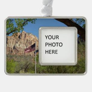 Amerikanische Flagge im Zion National Park II Rahmen-Ornament Silber
