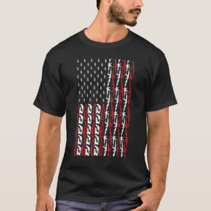 Amerikanische Flagge in Gewehren 4. Juli Ar 15 pat T-Shirt