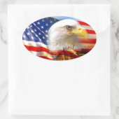 Amerikanische Flagge mit Bald Eagle Ovaler Aufkleber (Tasche)
