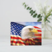Amerikanische Flagge mit Bald Eagle Postkarte (Stehend Vorderseite)