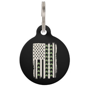 Amerikanische Flagge mit Kleeblättern für St Patri Haustiermarke