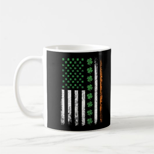 Amerikanische Flagge mit Kleeblättern St Patricks  Kaffeetasse (Links)