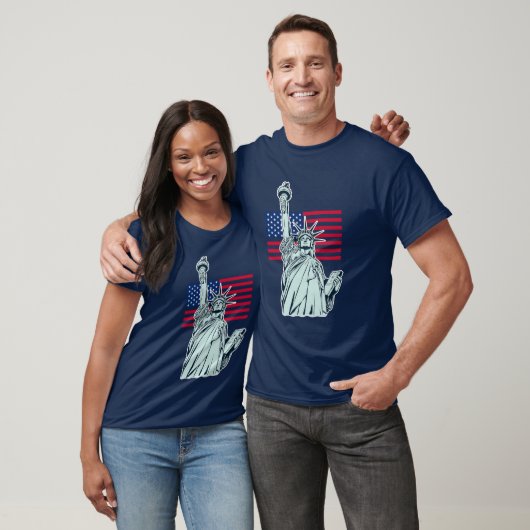 Amerikanische Flagge mit Lady Liberty T - Shirt (Unisex)