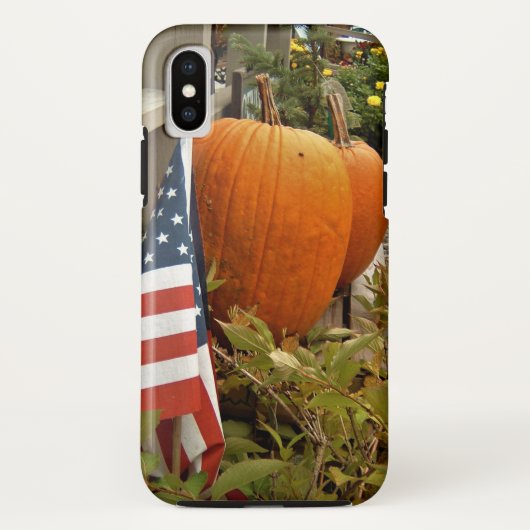 Amerikanische Flagge mit Pumpkins Fall Szene Case-Mate iPhone Hülle (Rückseite)