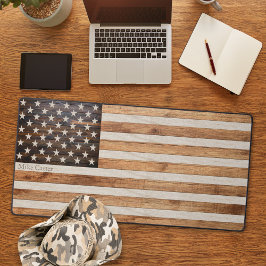 Amerikanische Flagge mit rustikalem Holz Schreibtischunterlage