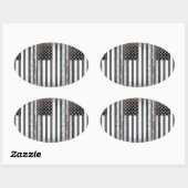 Amerikanische Flagge mit schwarzem und weißem Hint Ovaler Aufkleber (Blatt)