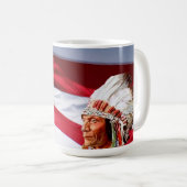 Amerikanische Flagge mit sitzender Bull-Tasse Kaffeetasse (VorderseiteRechts)