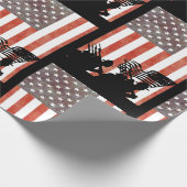 Amerikanische Flagge mit Soldat-Silhouette Geschenkpapier (Ecke)