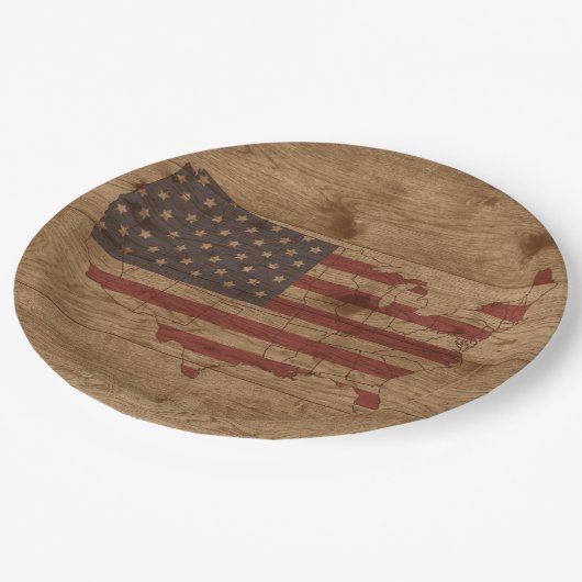Amerikanische Flagge über rustikales Holz | USA Pa Pappteller (Schrägansicht)