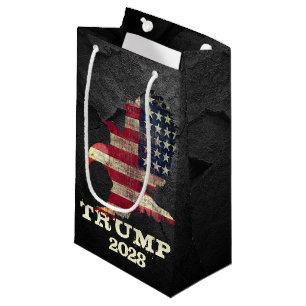 Amerikanische Flagge und Adler Trump 2028 auf schw Kleine Geschenktüte