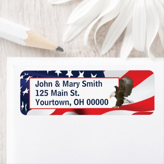 Amerikanische Flagge und Bald-Adler (Insitu)