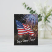 Amerikanische Flagge und Feuerwerk-Design Postkarte (Stehend Vorderseite)