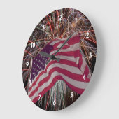 Amerikanische Flagge und Feuerwerke Große Wanduhr (Winkel)