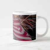 Amerikanische Flagge und Feuerwerke Jumbo-Tasse (Rechts)