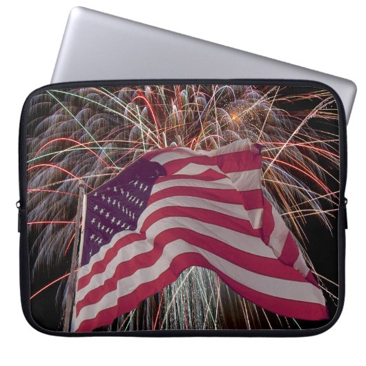 Amerikanische Flagge und Feuerwerke Laptopschutzhülle (Vorderseite)