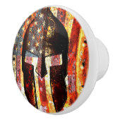 Amerikanische Flagge und spartanischer Keramikknauf (Rechts)