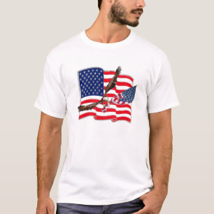 Amerikanische Flaggen-Adler-hochfliegender T-Shirt