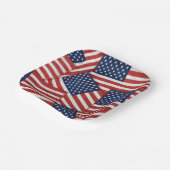 Amerikanische Flaggen am 4. Juli Pappteller (Gewinkelt)