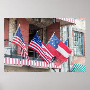 Amerikanische Flaggen säumen die Straße Poster