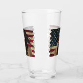 Amerikanische Frau beklagte amerikanische Flagge Glas (Links)