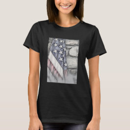 Amerikanische Patriotische US-Flagge an der Mauer T-Shirt
