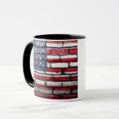 Amerikanische Patriotische US-Flagge an der Mauer Tasse (Vorderseite Links)