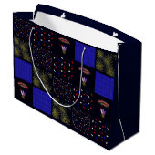 Amerikanische Unabhängigkeitstag Patchwork Pattern Große Geschenktüte (Rückseite Schrägansicht)
