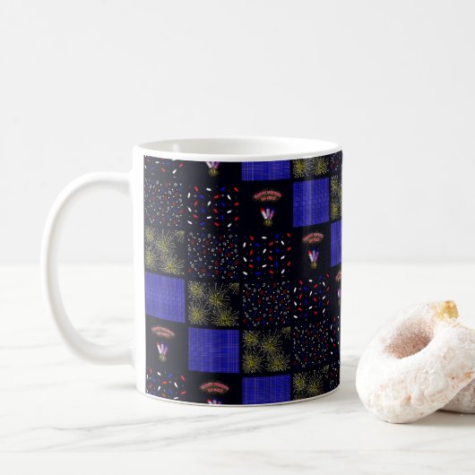 Amerikanische Unabhängigkeitstag Patchwork Pattern Kaffeetasse (Mit Donut)