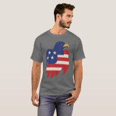 Amerikanischer Adler im Vintagen Flaggendesign T-Shirt (Vorne ganz)