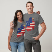 Amerikanischer Adler im Vintagen Flaggendesign T-Shirt (Unisex)