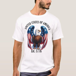 Amerikanischer Adler mit Flaggenflügel im Osten. 1 T-Shirt