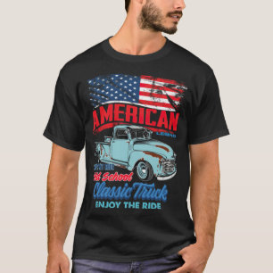 Amerikanischer alter LKW-Gay Pride T-Shirt