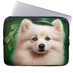 Amerikanischer Eskimo-Hund in St. Patrick's Day Kl Laptopschutzhülle