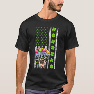 Amerikanischer Flaggen-Mops St. Patricks Tag T-Shirt