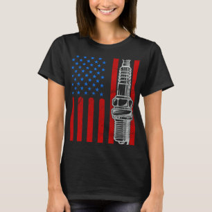 Amerikanischer Flaggen-Zündkerzen-Patriotisches Vi T-Shirt