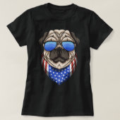 Amerikanischer Mops Hund mit Bandana Cool Patriot T-Shirt (Design vorne)