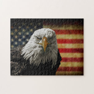 Amerikanischer Weißkopfseeadler auf Schmutz-Flagge Puzzle