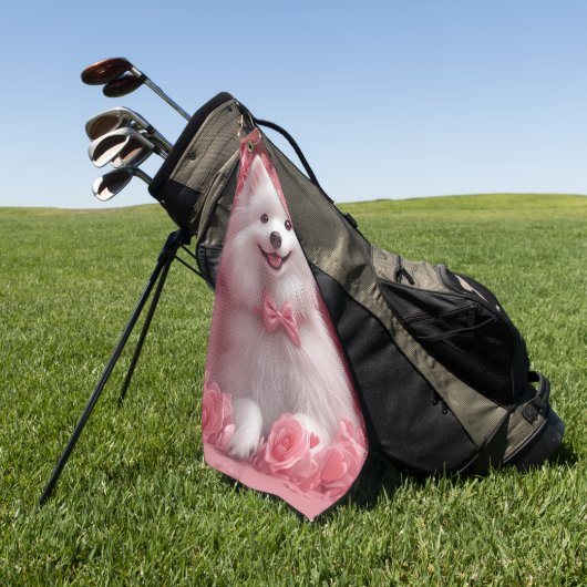Amerikanisches Eskimo mit Rose - Valentinstag Golfhandtuch (Gras)
