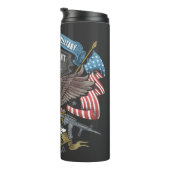 Amerikanisches Militär mit Flaggen und Adler Thermosbecher (Nach rechts gedreht)